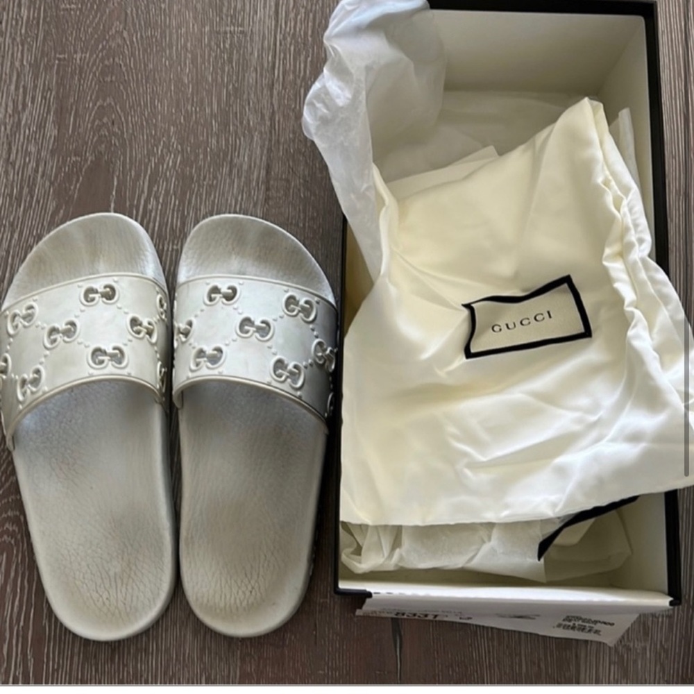 White GG Gucci slides